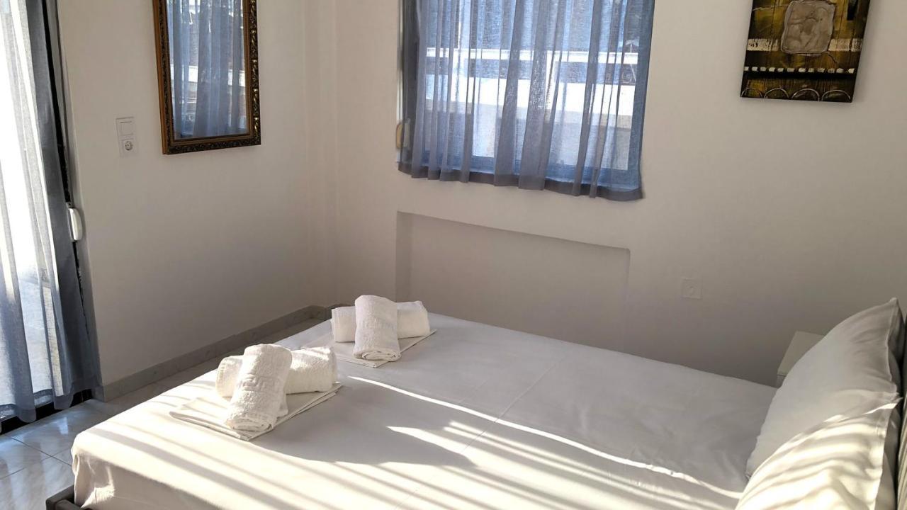 Artemis And Fillo Apartment Лутра Едипсу Екстериор снимка